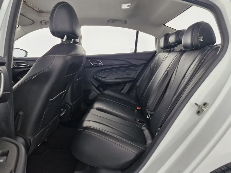 ام جي 5 LUX 2023 