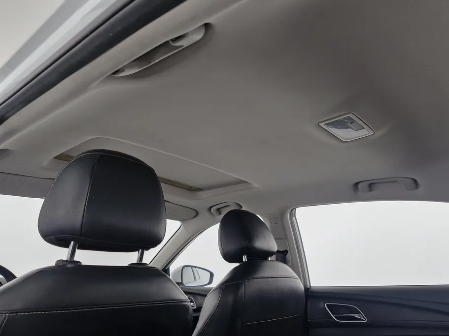 ام جي 5 LUX 2023 