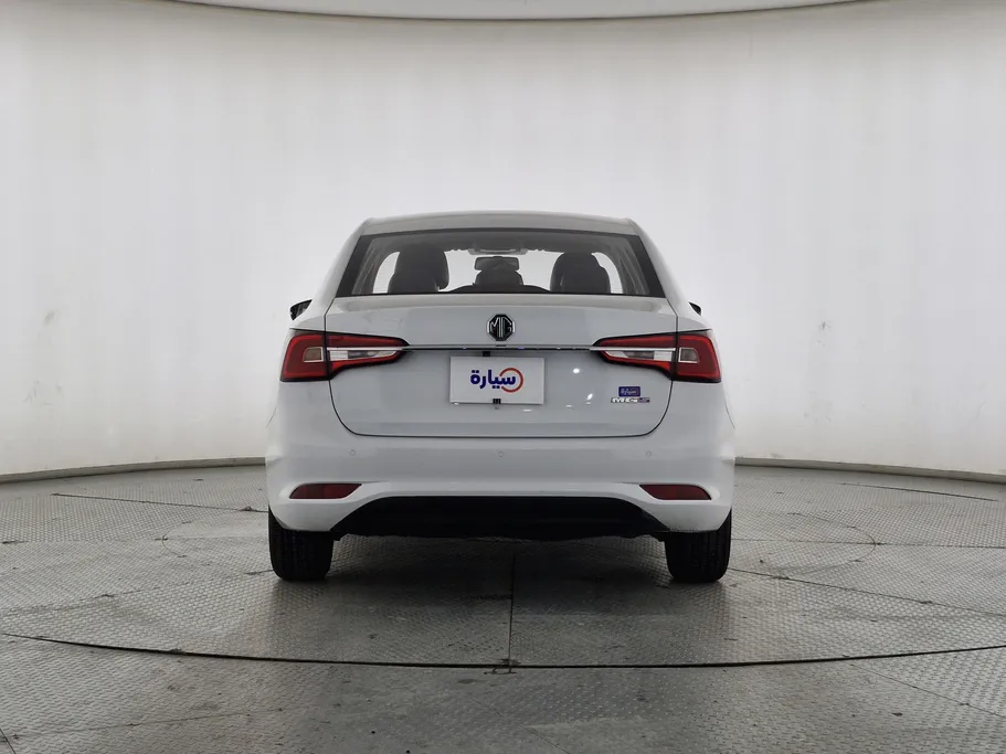 ام جي 5 LUX 2023 