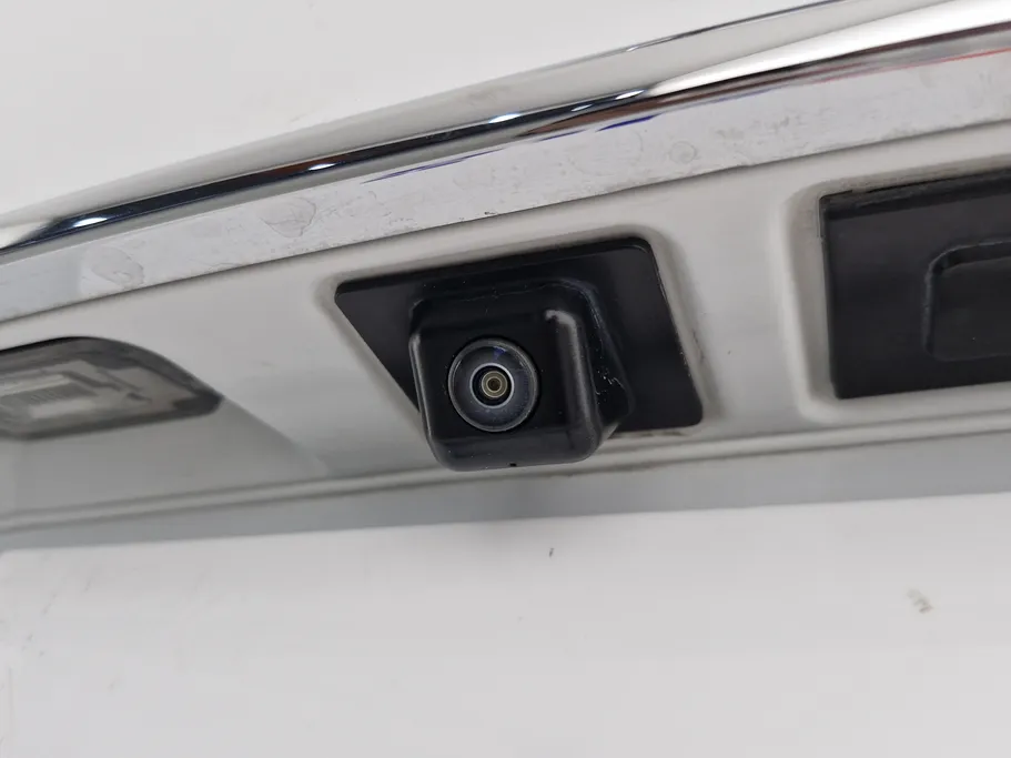 ام جي 5 LUX 2023 