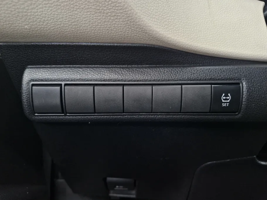 تويوتا كورولا XLI 2021 