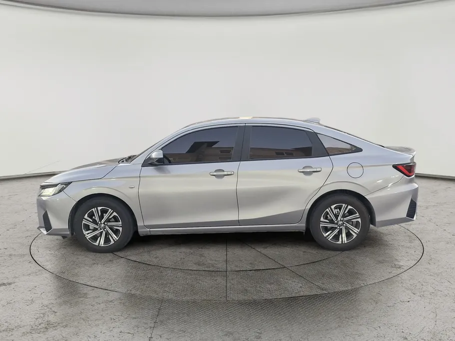 تويوتا يارس Y Plus 2024 