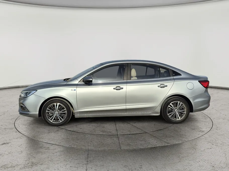 2023 ام جي 5 LUX 