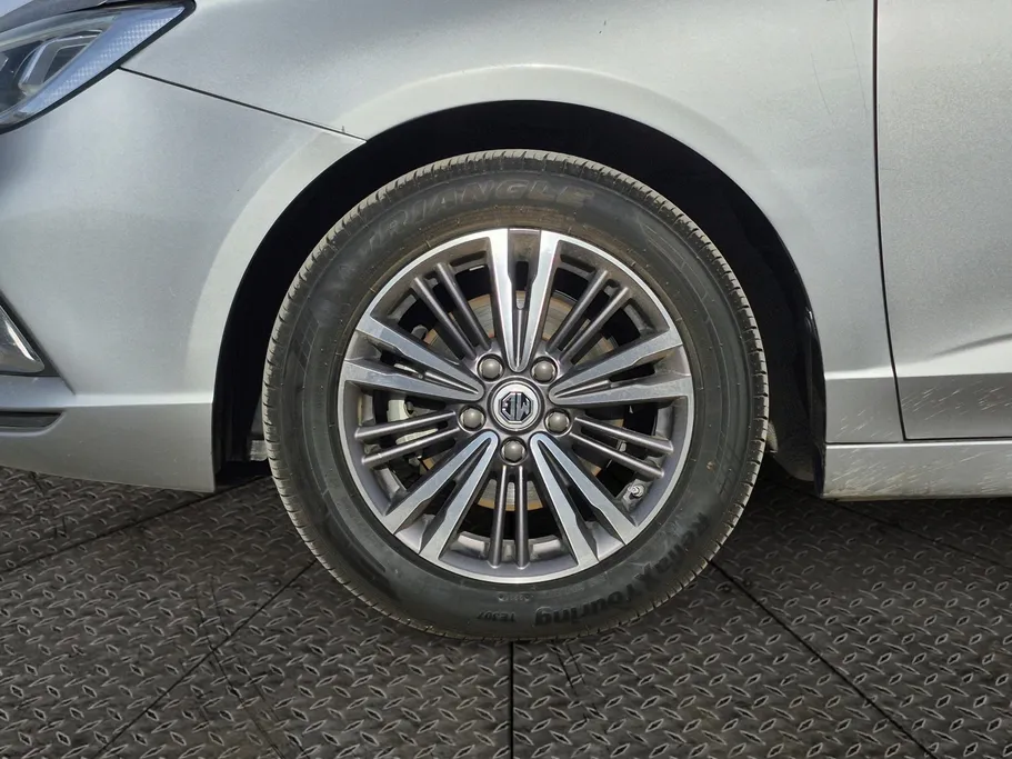 2023 ام جي 5 LUX 