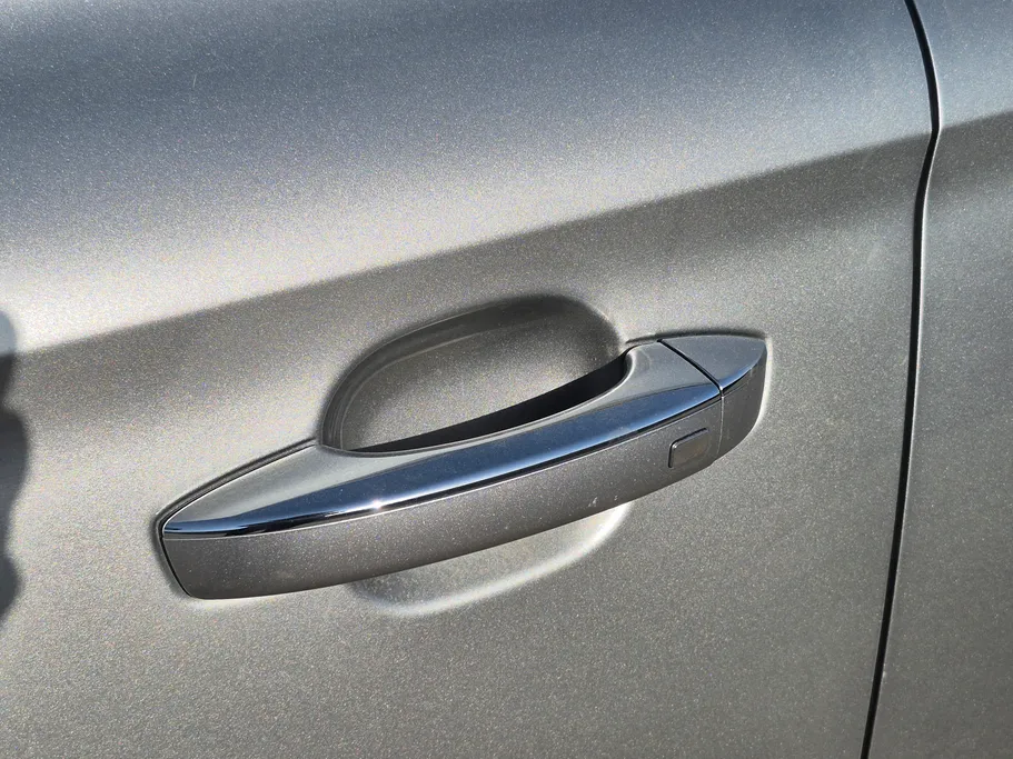 2023 ام جي 5 LUX 