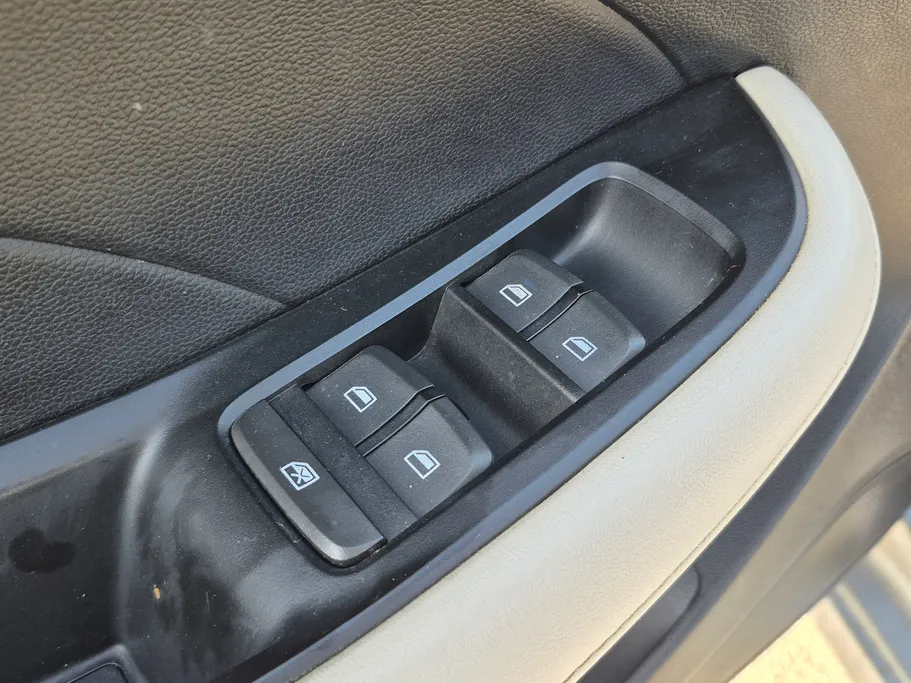 2023 ام جي 5 LUX 