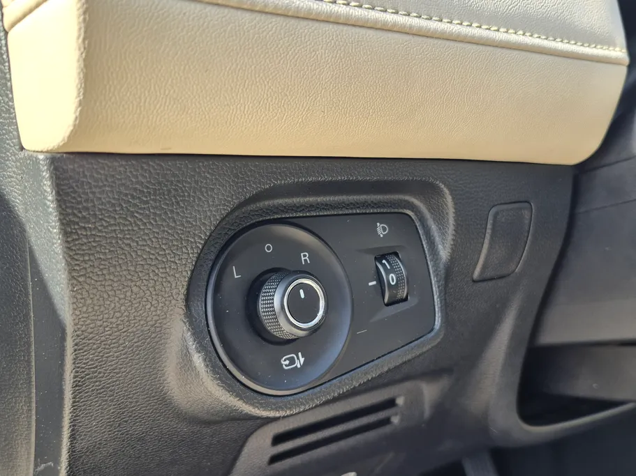 2023 ام جي 5 LUX 