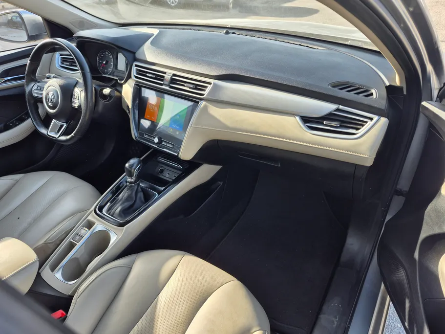 2023 ام جي 5 LUX 