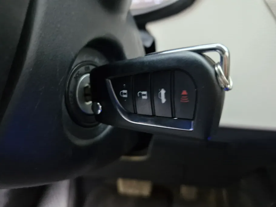 تويوتا كورولا XLI 2025 