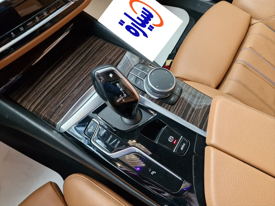 2023 BMW 5 Series 520i 