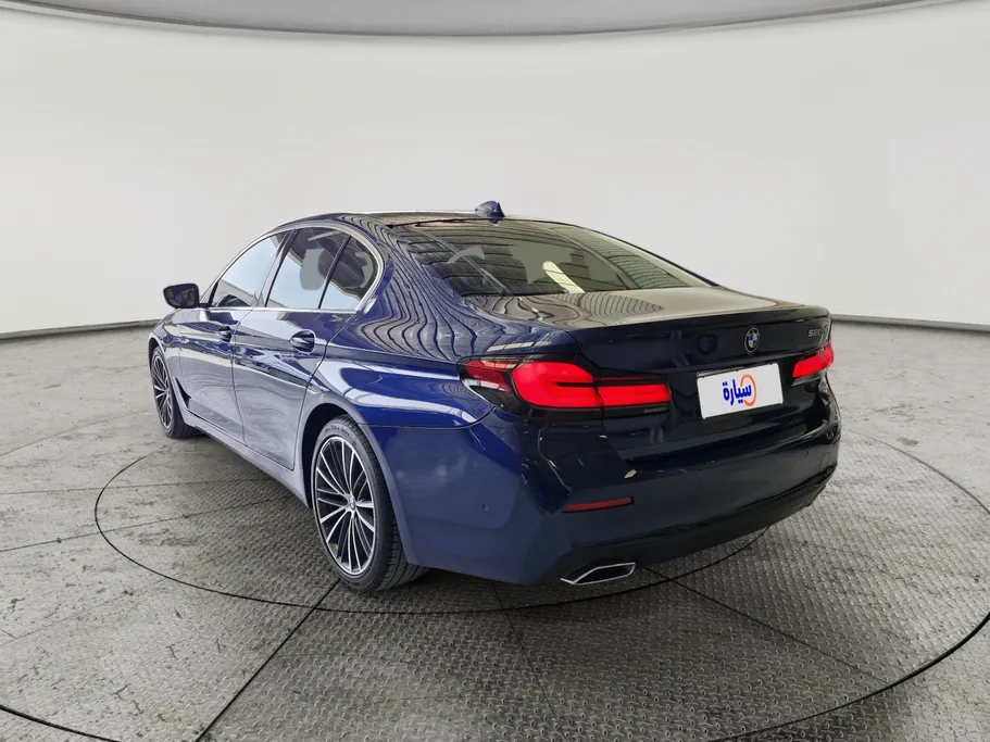 2023 BMW 5 Series 520i 
