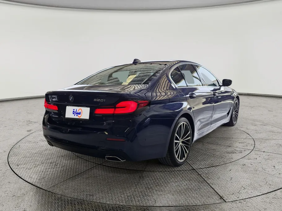 2023 BMW 5 Series 520i 
