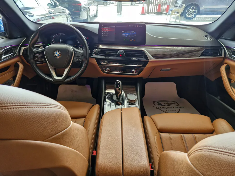 2023 BMW 5 Series 520i 