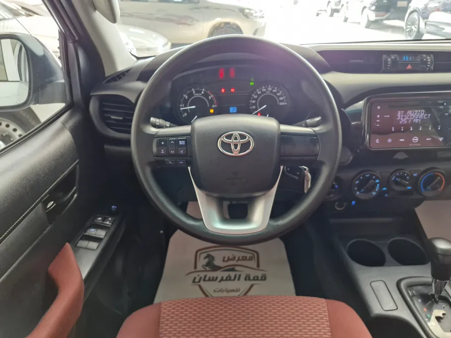 2023 Toyota Hilux DLX 