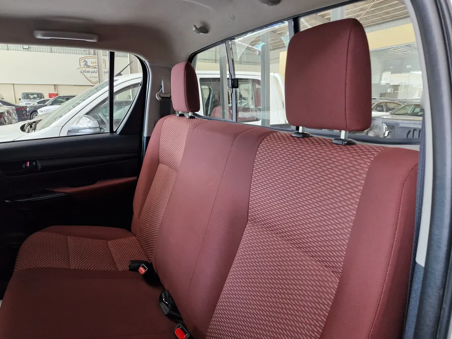 2023 Toyota Hilux DLX 