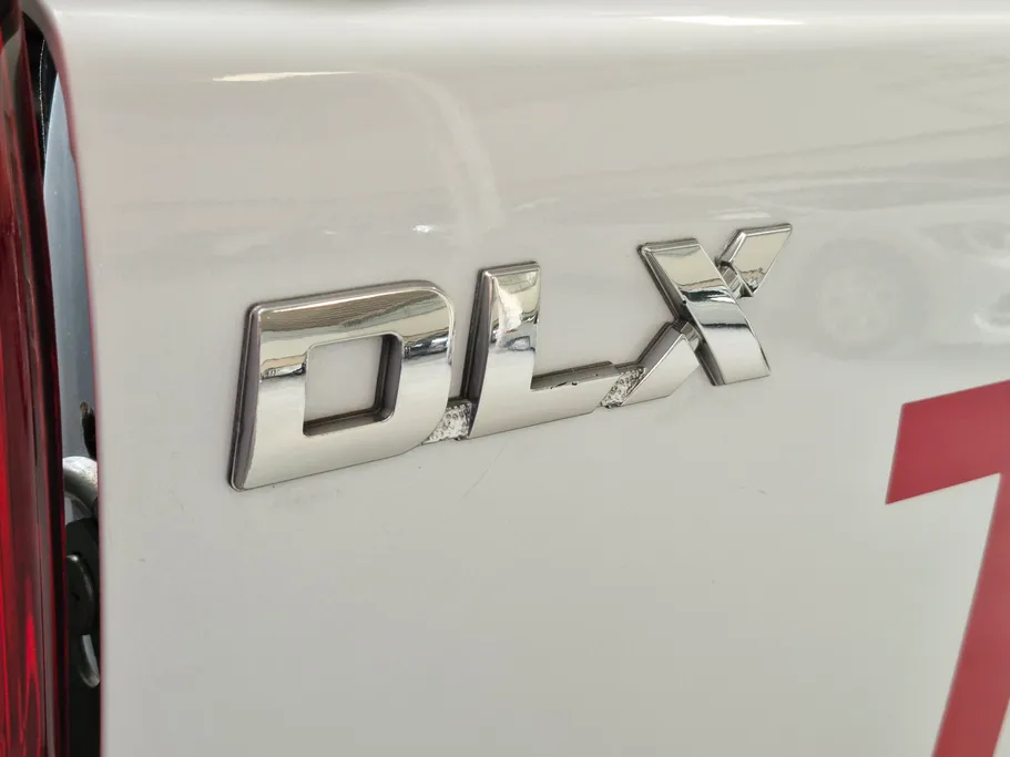 2023 Toyota Hilux DLX 