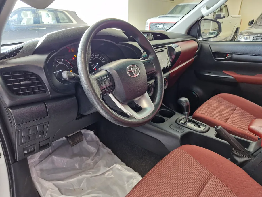 2023 Toyota Hilux DLX 