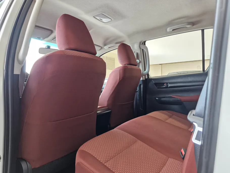 2023 Toyota Hilux DLX 