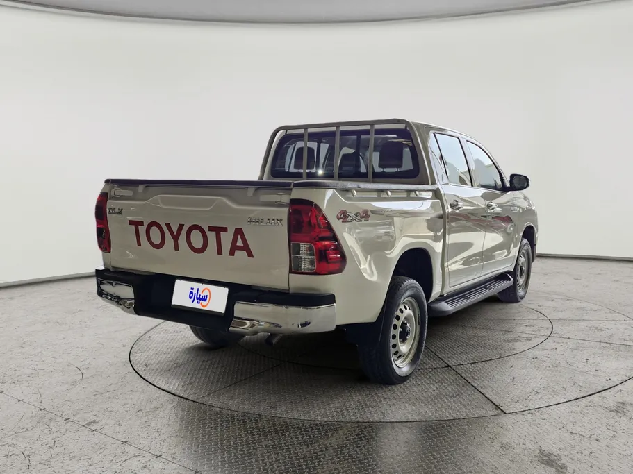 2023 Toyota Hilux DLX 