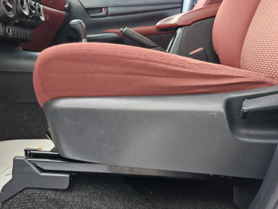 2023 Toyota Hilux DLX 