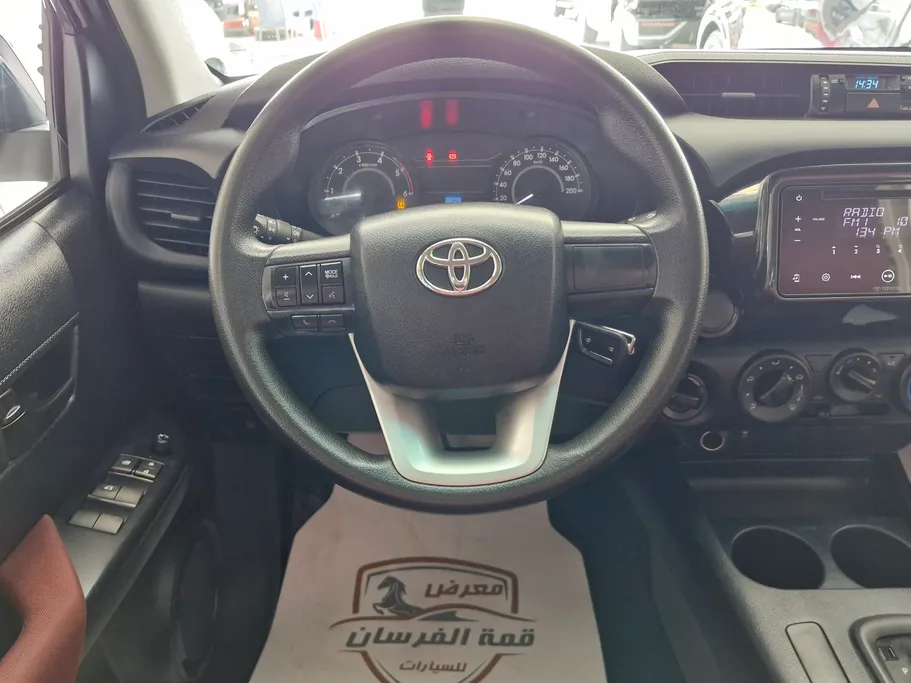 2023 Toyota Hilux DLX 