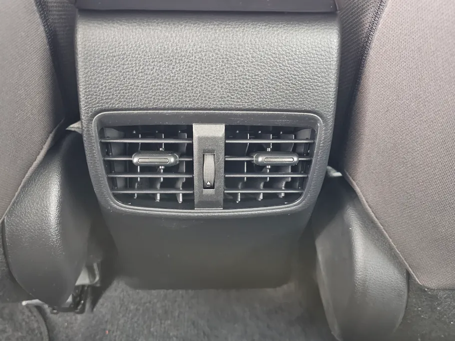 تويوتا كورولا XLI 2023 