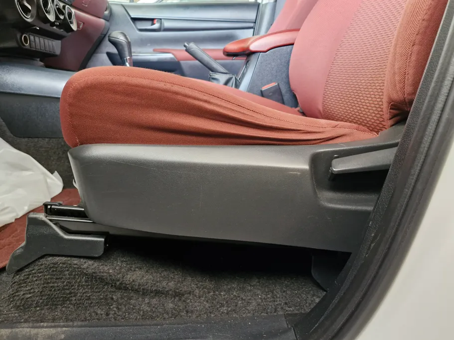 2023 Toyota Hilux DLX 