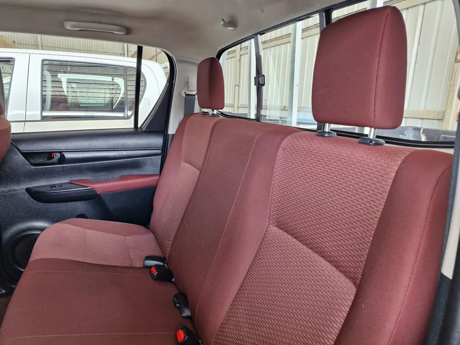 2023 Toyota Hilux DLX 