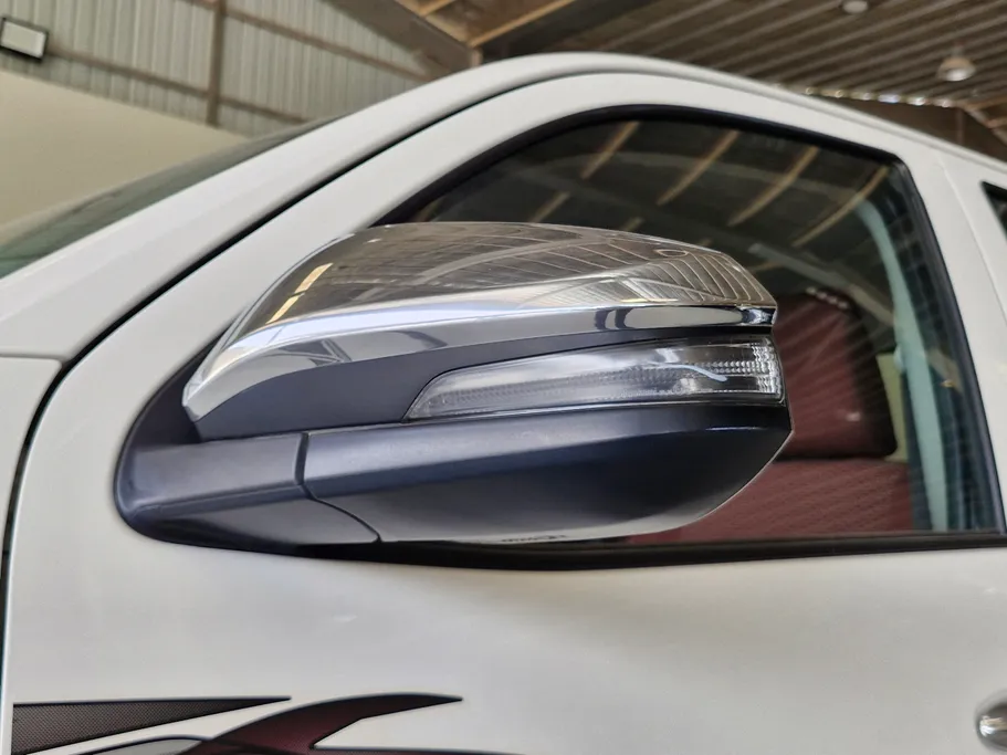 2023 Toyota Hilux DLX 