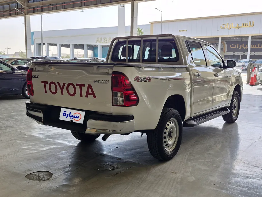 2023 Toyota Hilux DLX 