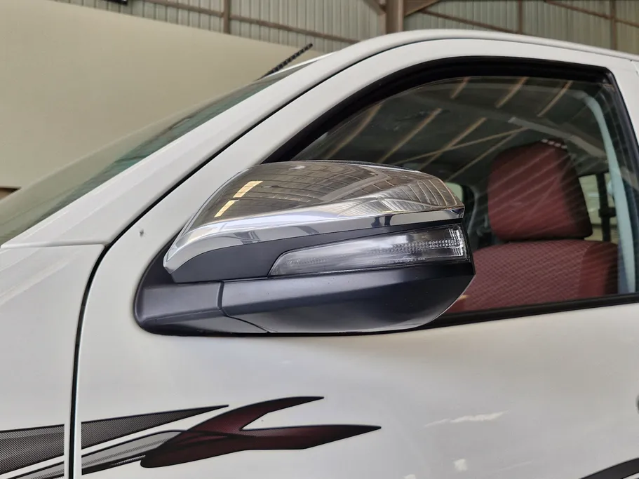 2023 Toyota Hilux DLX 