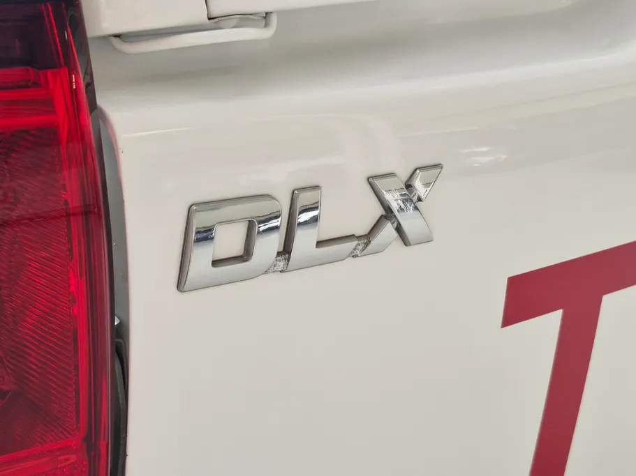 2023 Toyota Hilux DLX 