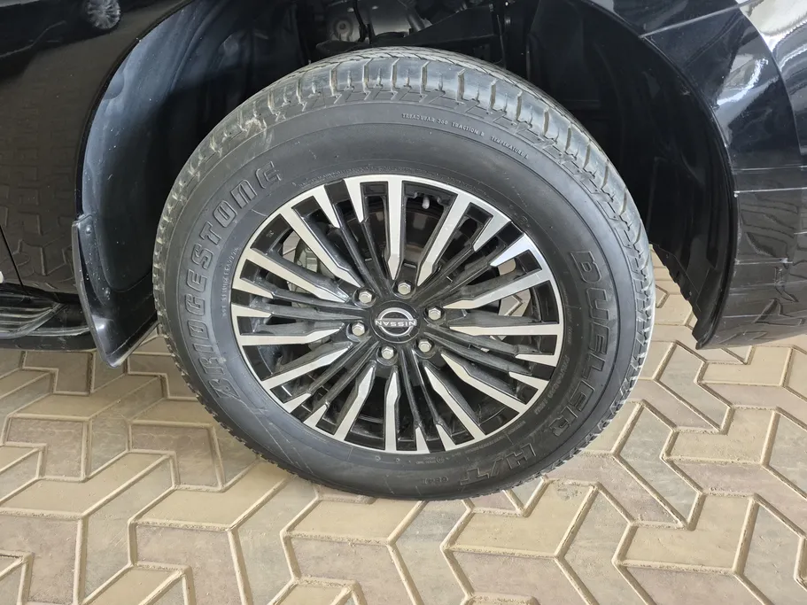 2023 Nissan Patrol Platinum 