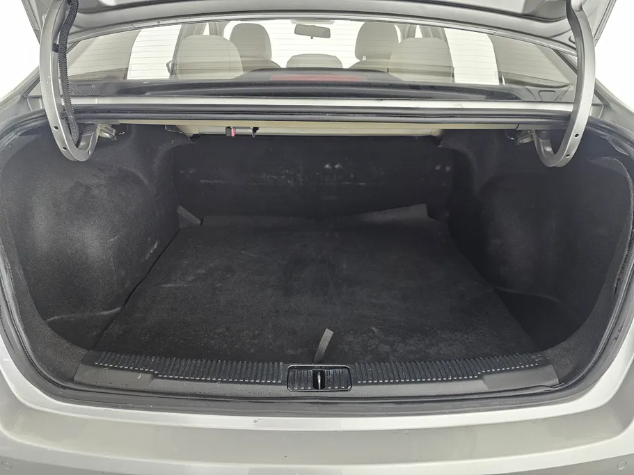 ام جي 5 COM 2022 