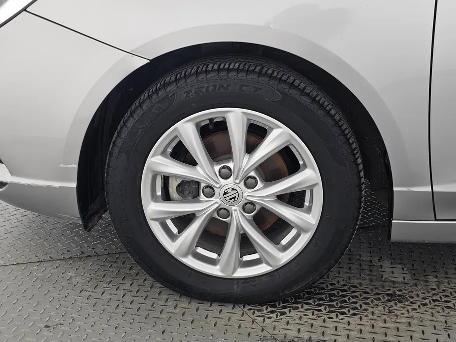 ام جي 5 COM 2022 