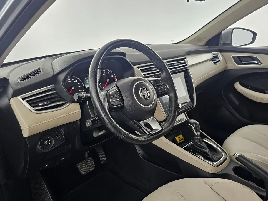 ام جي 5 COM 2022 