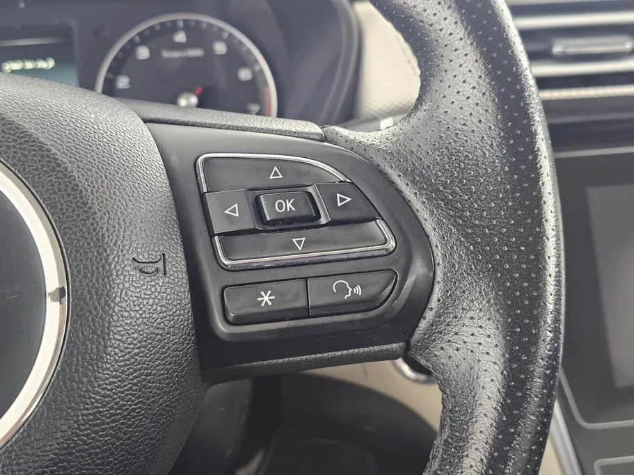 ام جي 5 COM 2022 