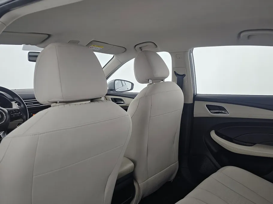 ام جي 5 COM 2022 