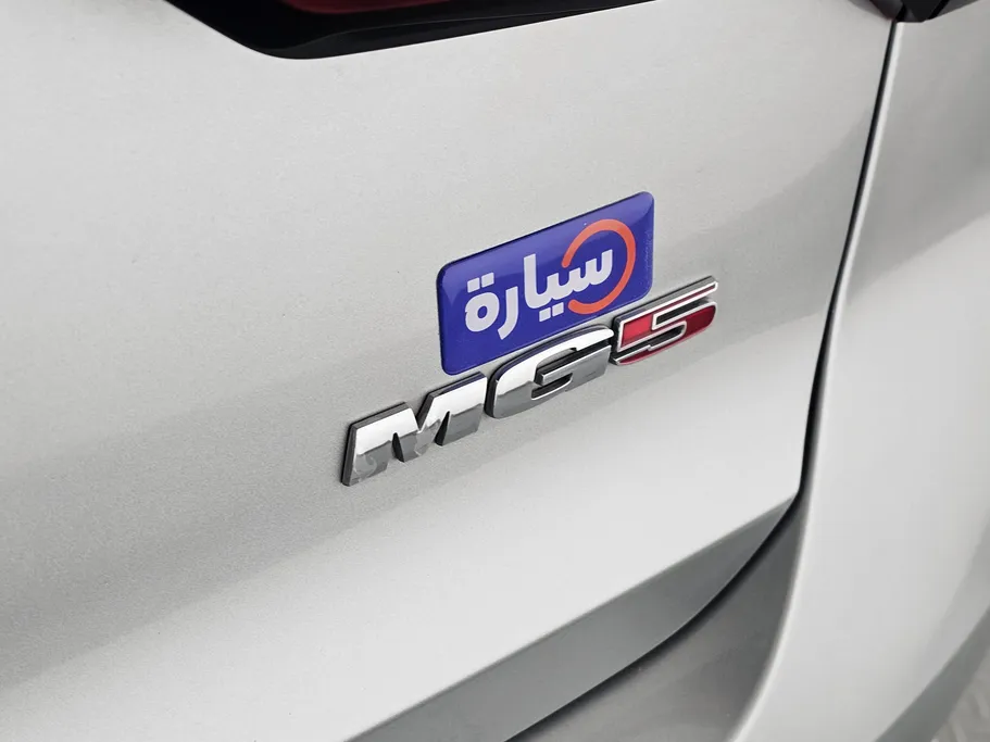 ام جي 5 COM 2022 