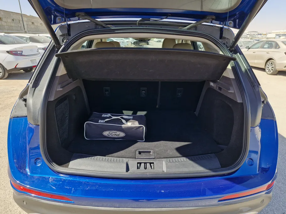 لينكولن كورسير Standard 2021 