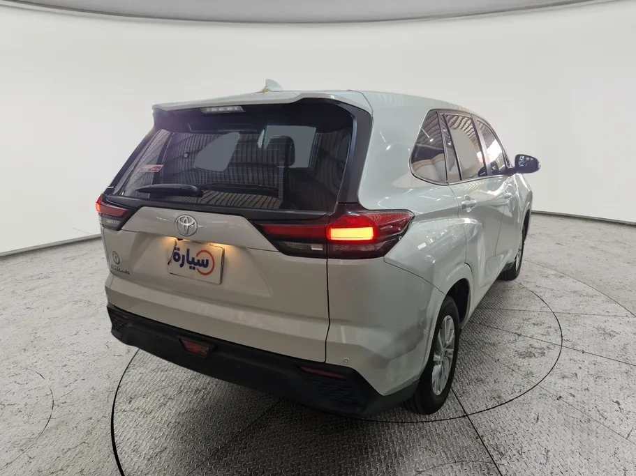 تويوتا اينوفا GL 2025 