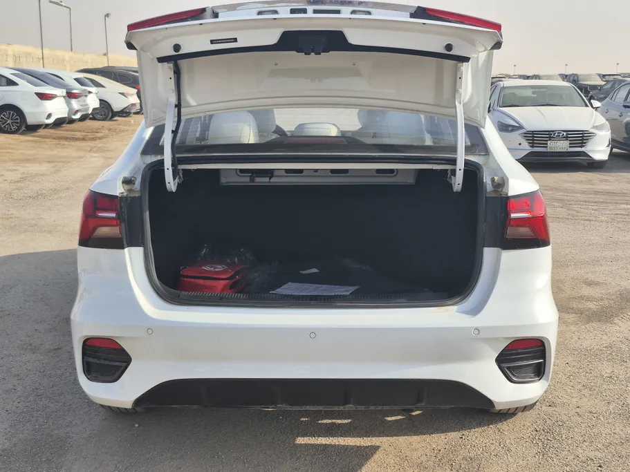 2025 MG 5 STD New Shape 