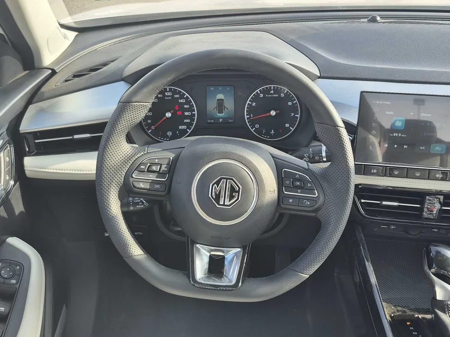 2025 MG 5 STD New Shape 