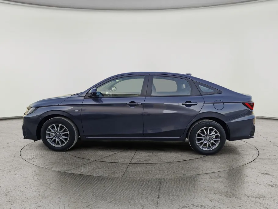 2024 Toyota Yaris  Y 