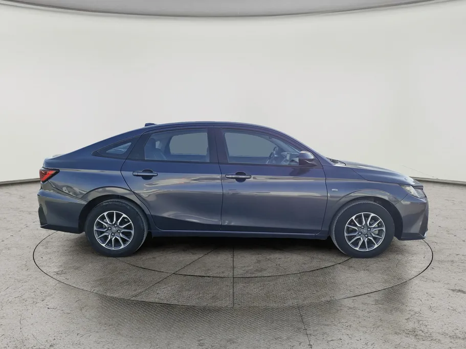 2024 Toyota Yaris  Y 