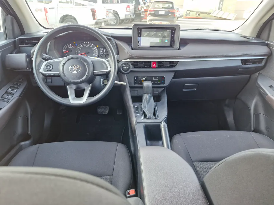 2024 Toyota Yaris  Y 