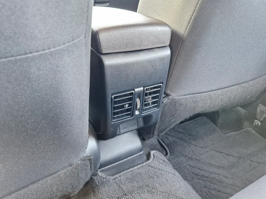 2024 Toyota Yaris  Y 