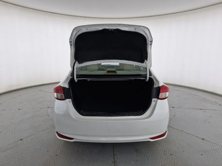 2021 Toyota Yaris  Y 