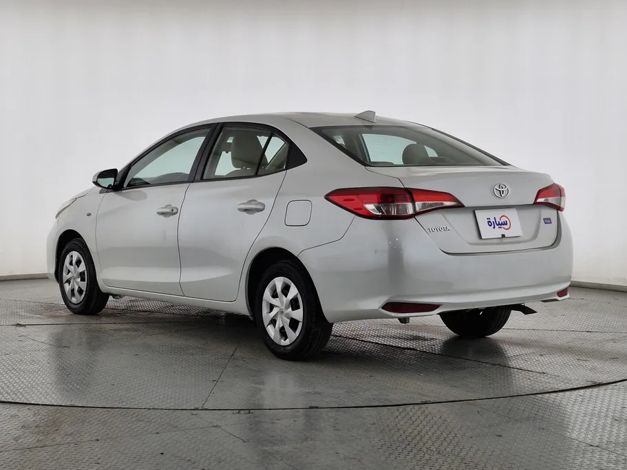 2021 Toyota Yaris  Y 