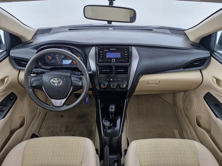 2021 Toyota Yaris  Y 